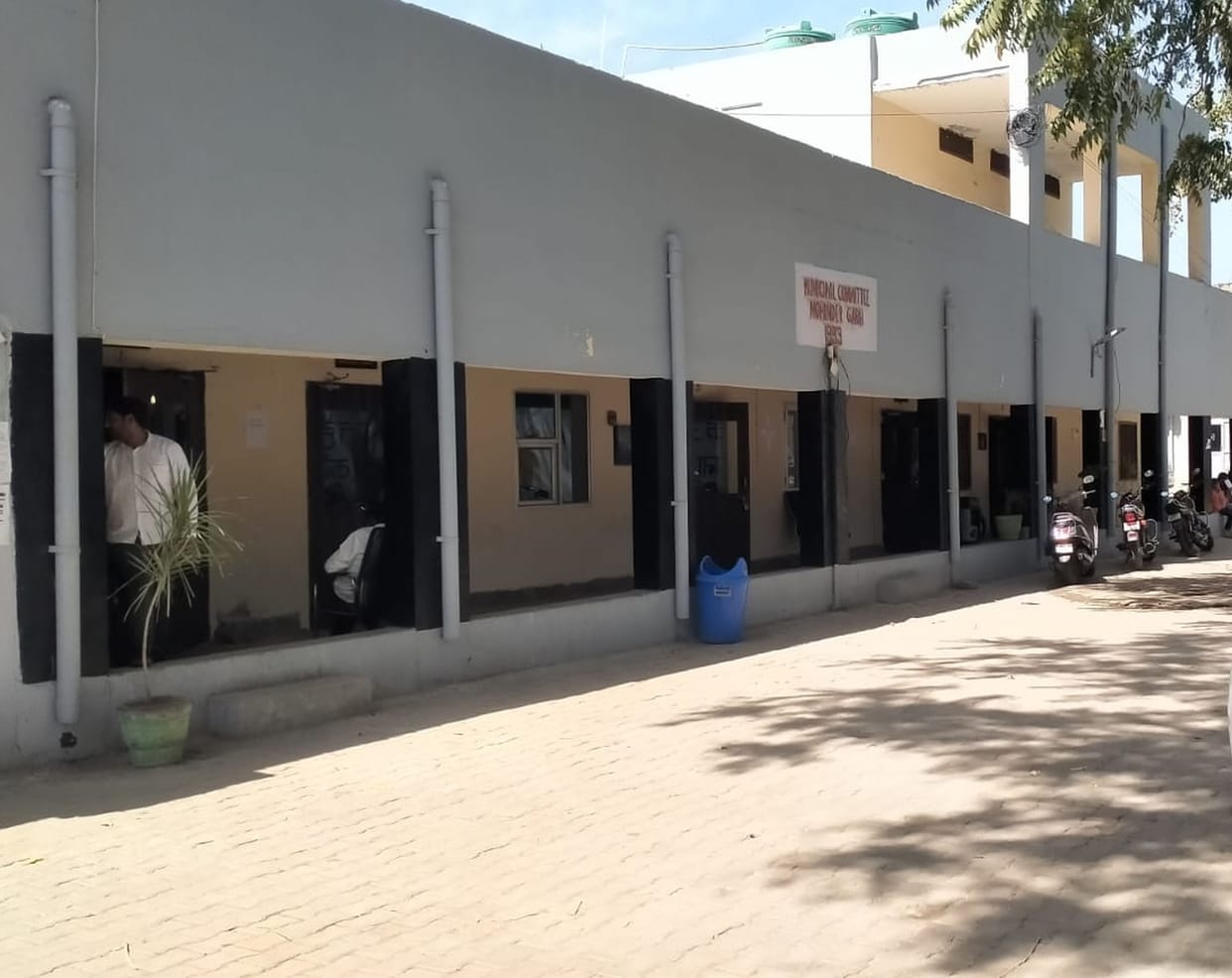 The MLA intervened in the tussle between councillors and explained the situation to the head, deputy head and councillors.
