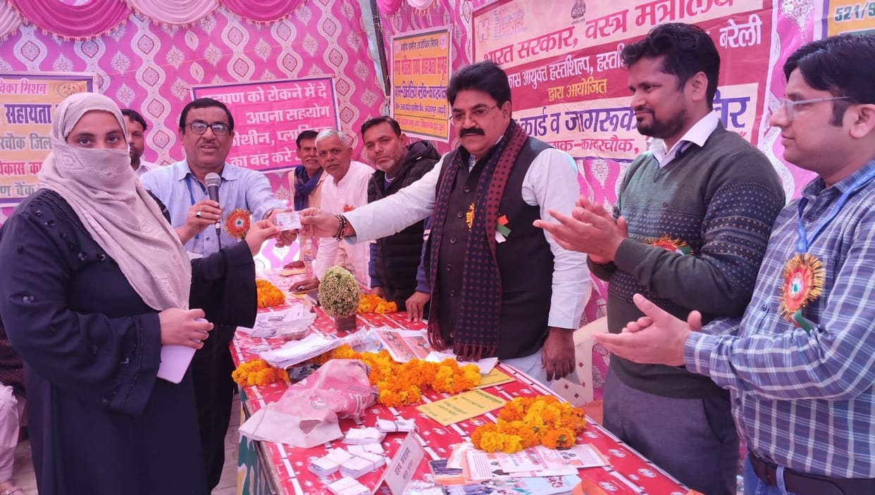 155 handicraftsmen received identity cards
