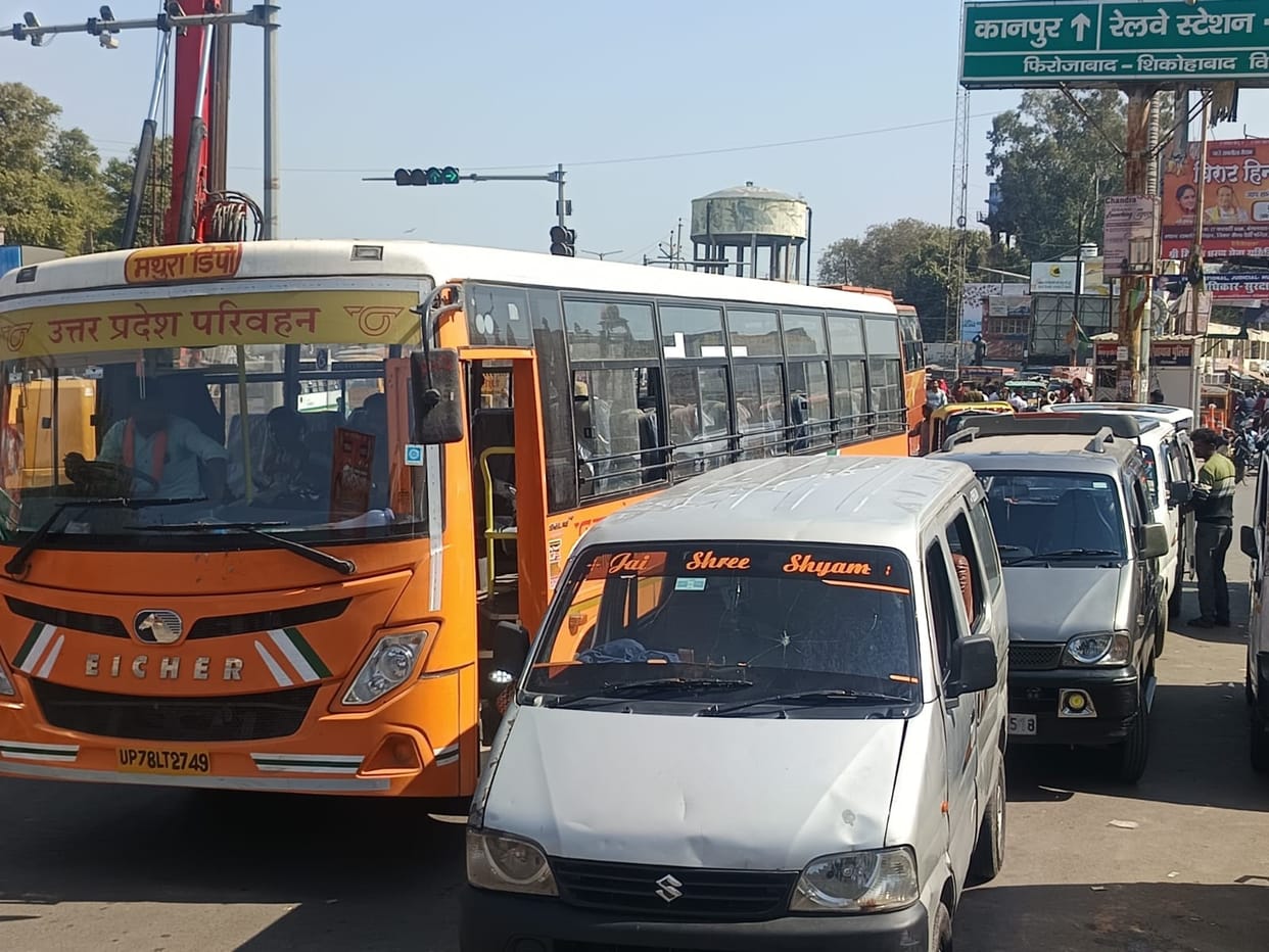 Buses are being stopped at Jain Mandir intersection, causing inconvenience to passengers.