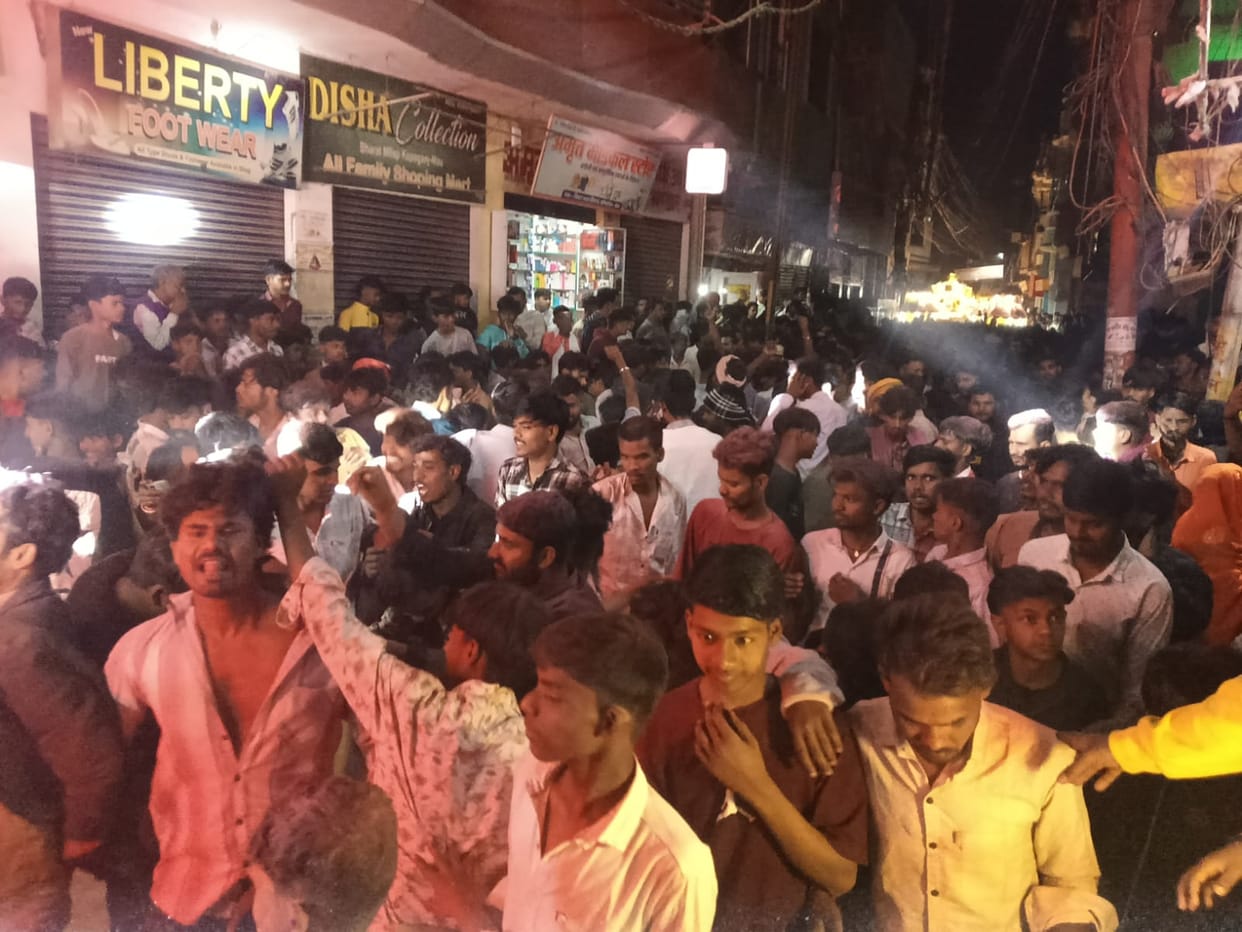 Shiva procession came out under tight security, the city echoed with chants of Har Har Mahadev