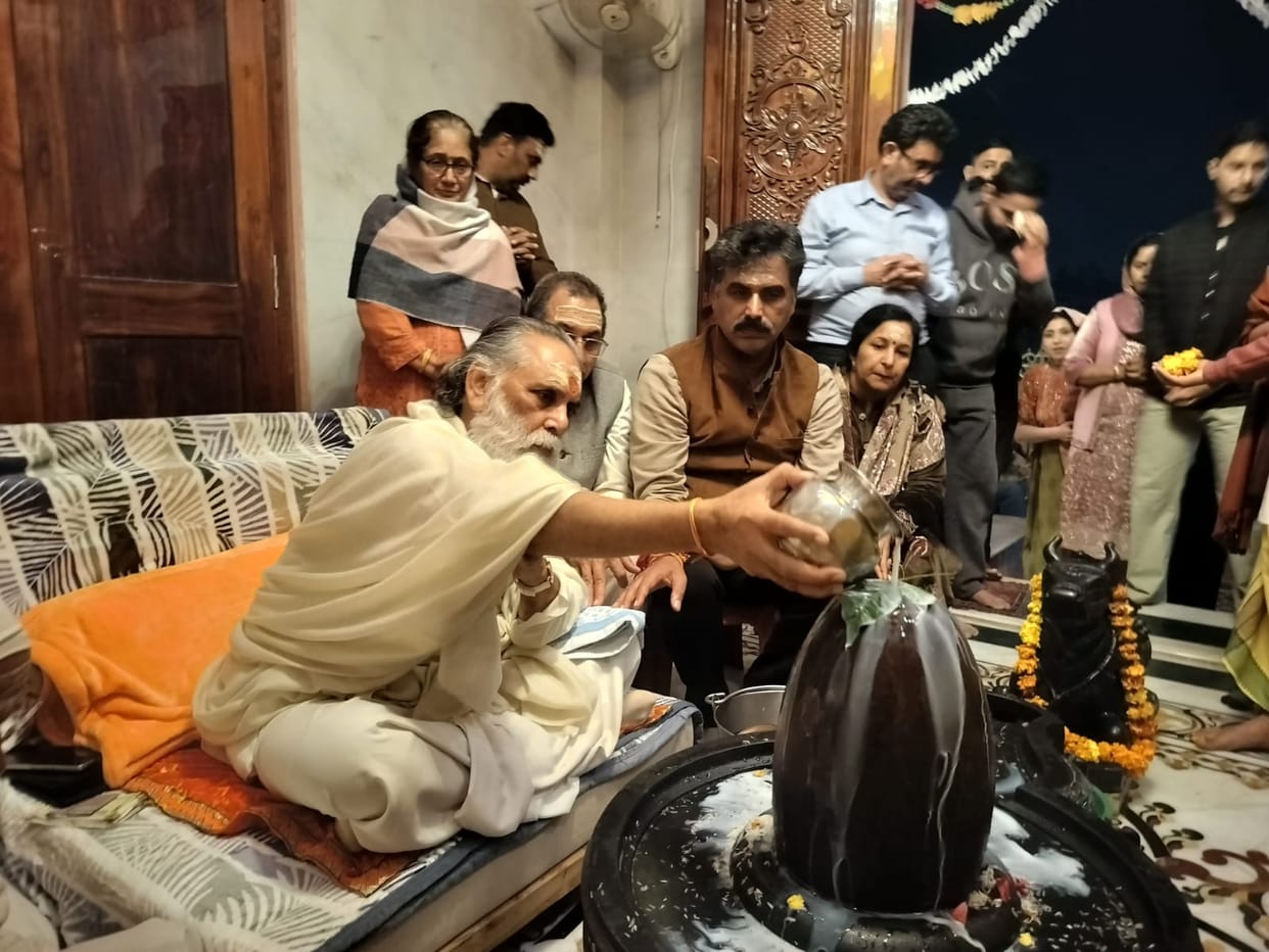 On the auspicious occasion of Mahashivratri, one should adopt the Shiva principle: Swami Gyananand