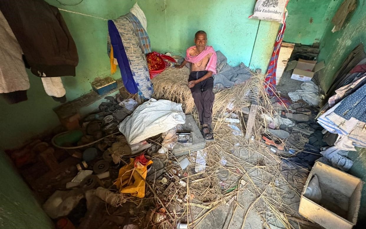 Leprosy patients' wounds are treated with alms money