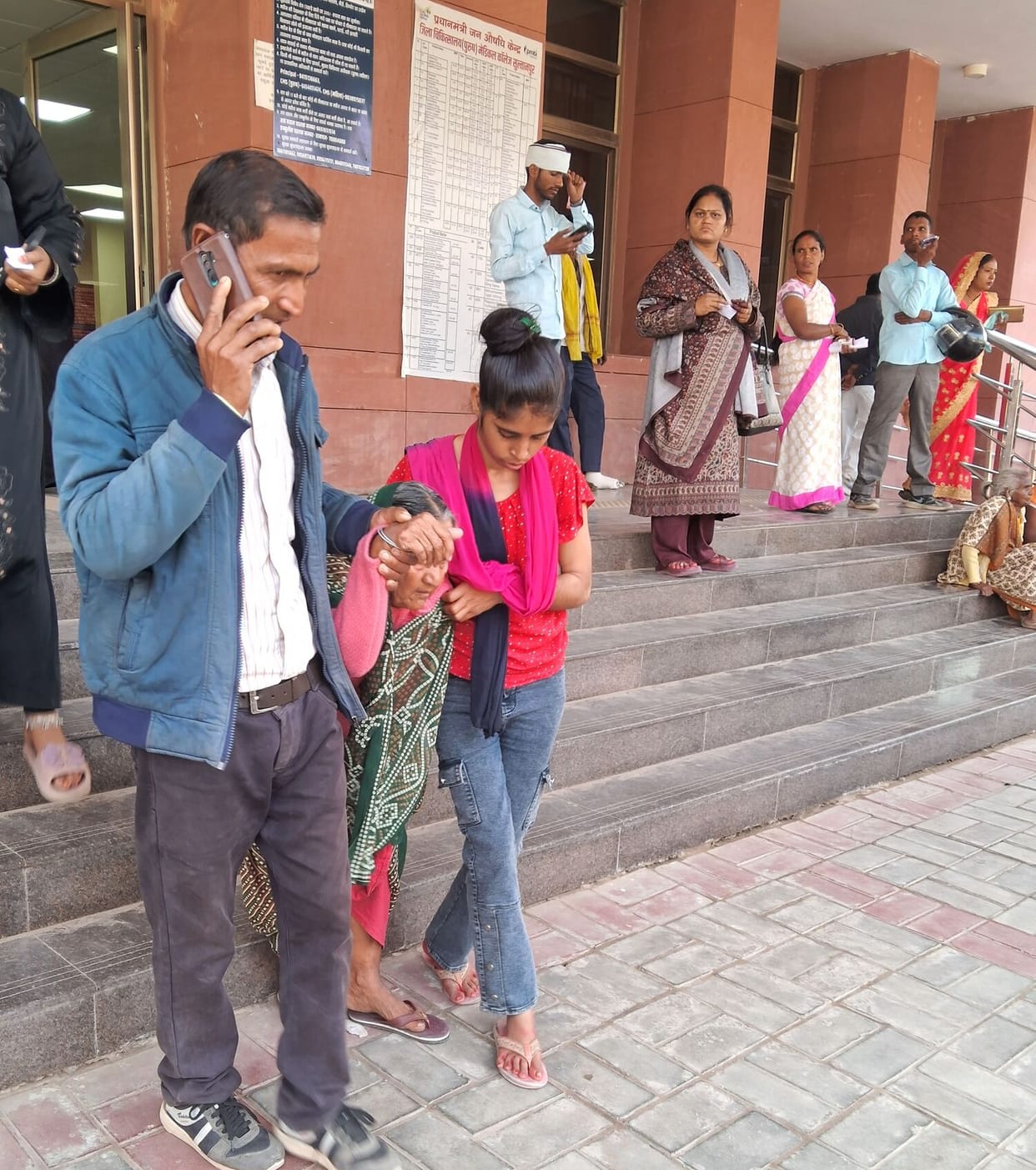 Medical College: Patients on the floor, ultrasound and X-ray machines stalled