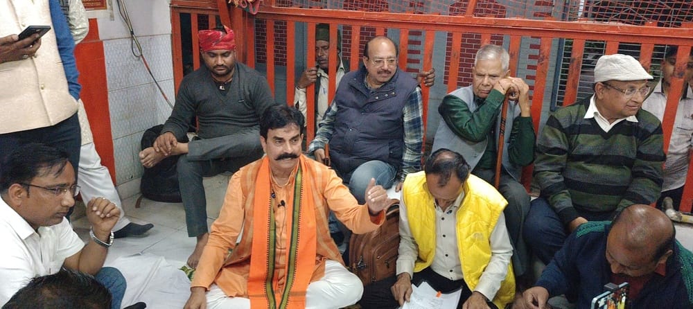 Allegations of encroachment on 103 bighas of land belonging to the ancient Sarveshwar Hanuman Temple
