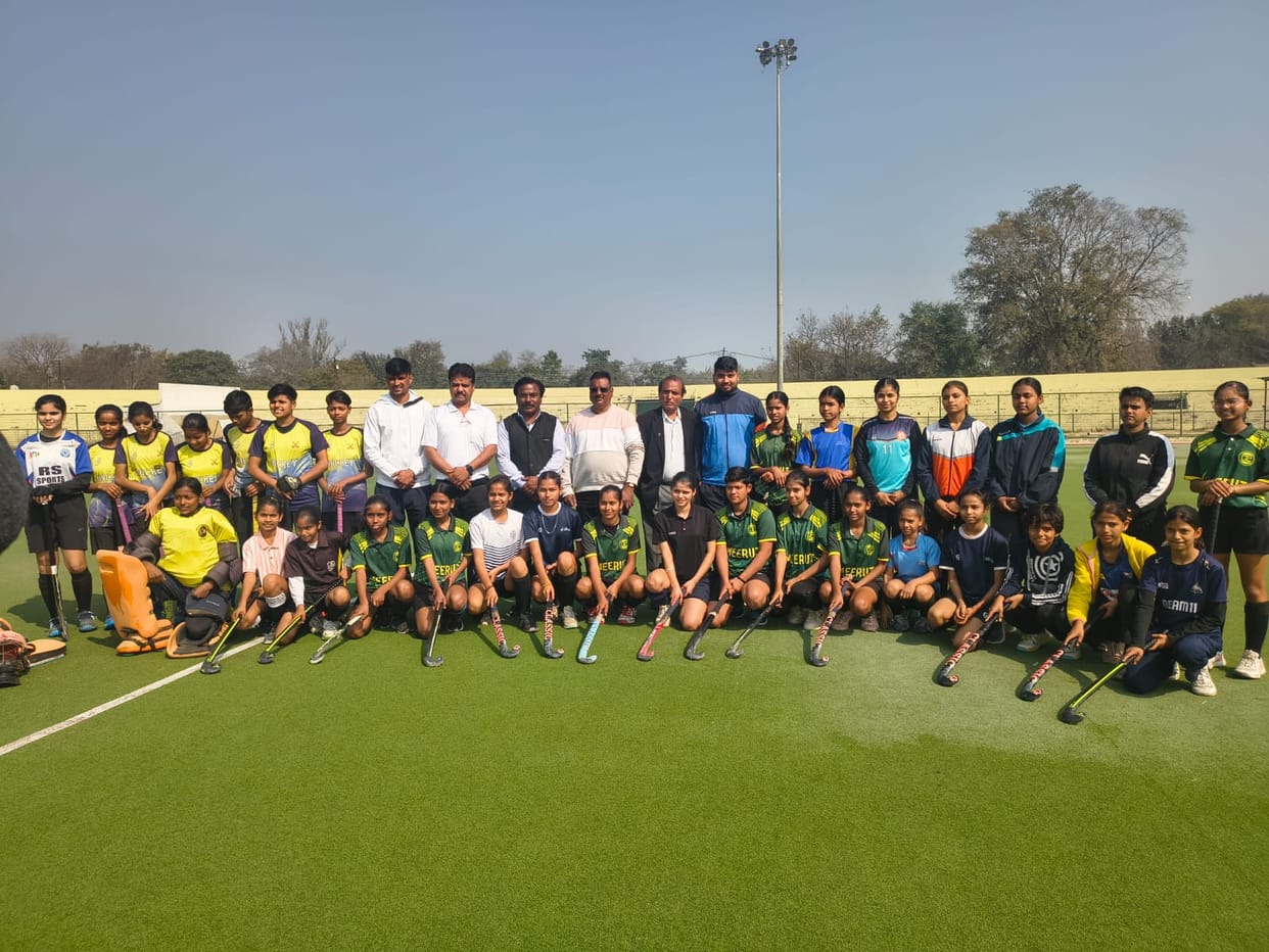 Meerut dominates the women's hockey team of Meerut division