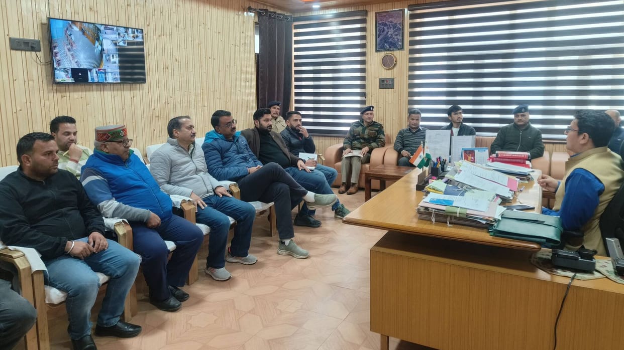 Meeting regarding traffic system in Rampur