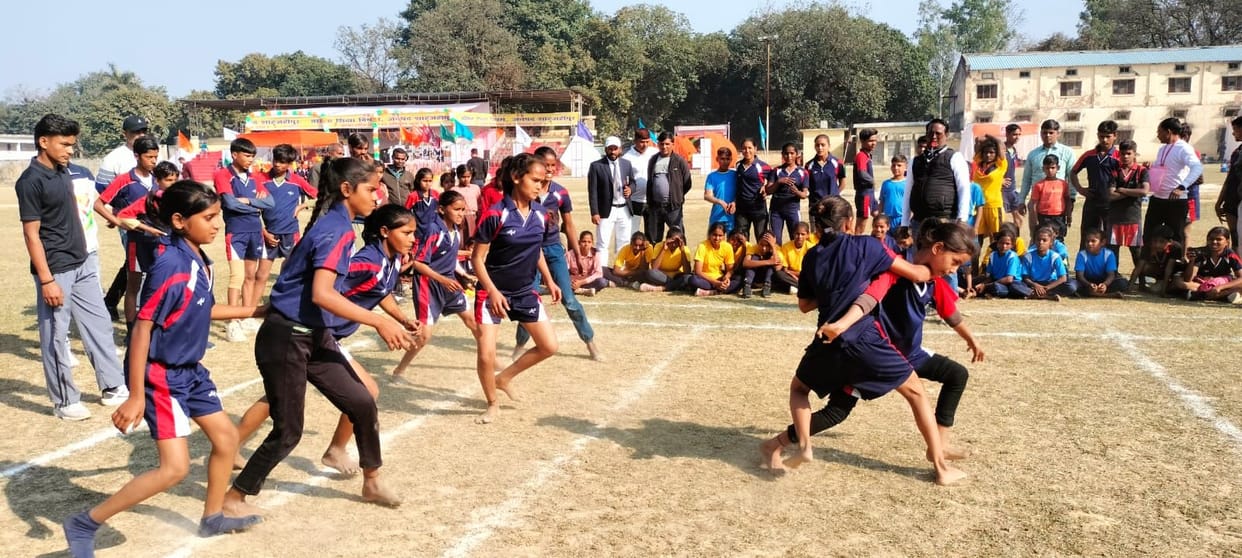 Karan of Badaun is the winner in 50 meter race.