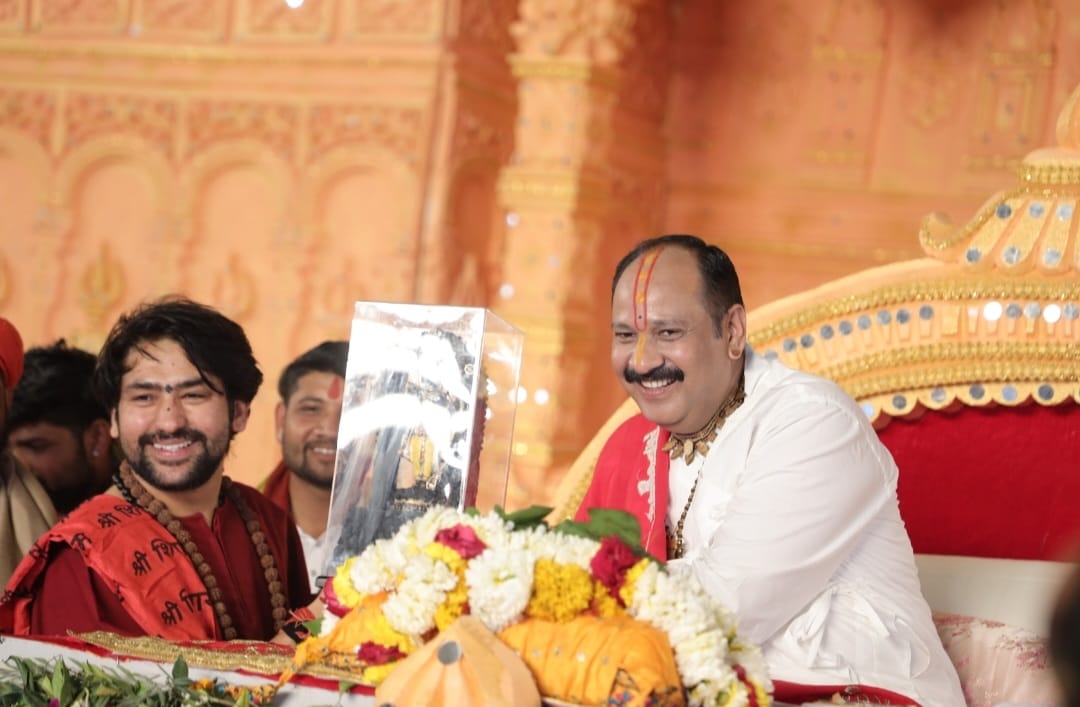 दो संतों का ऐतिहासिक मिलन