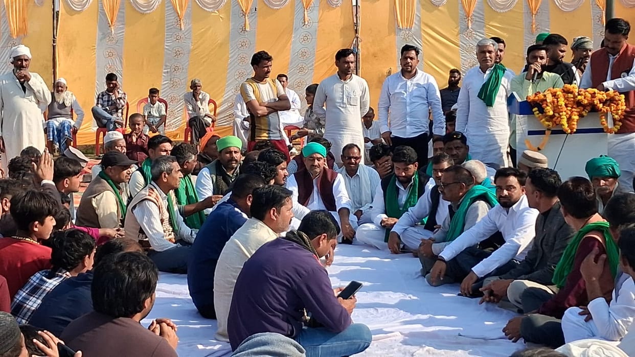 Farmers' issues were raised in the Kisan Mazdoor Sangthan's Panchayat.
