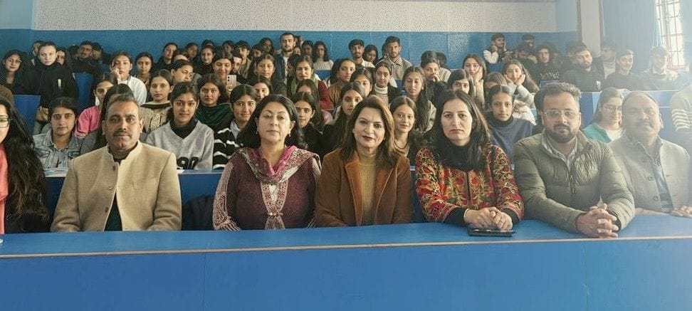 Career Counselling and Placement Cell organised a workshop at Theog College