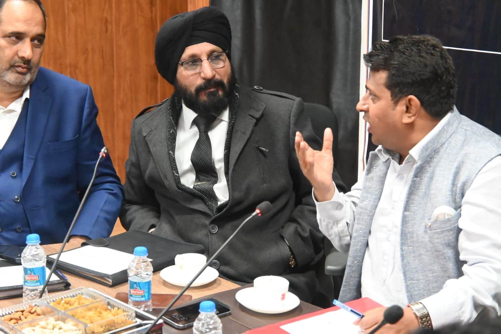 विधायक राजोेरी ने जीएमसी राजोेरी के असोसिएटेड हॉस्पिटल की रोगी कल्याण समिति की बैठक की अध्यक्षत