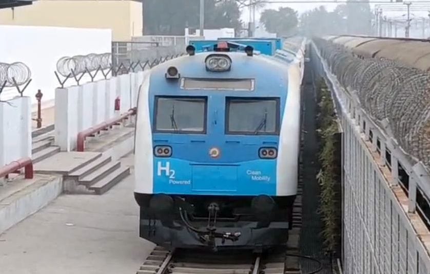 Hydrogen train plant compressor repaired