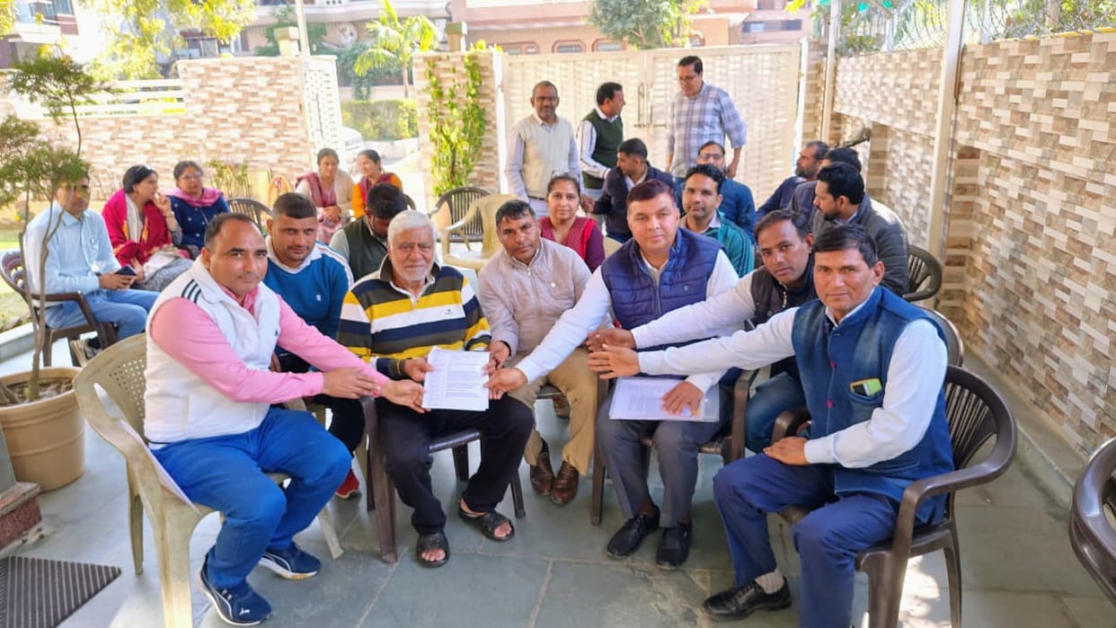 State Primary Teachers' Union met MLAs and Leader of Opposition