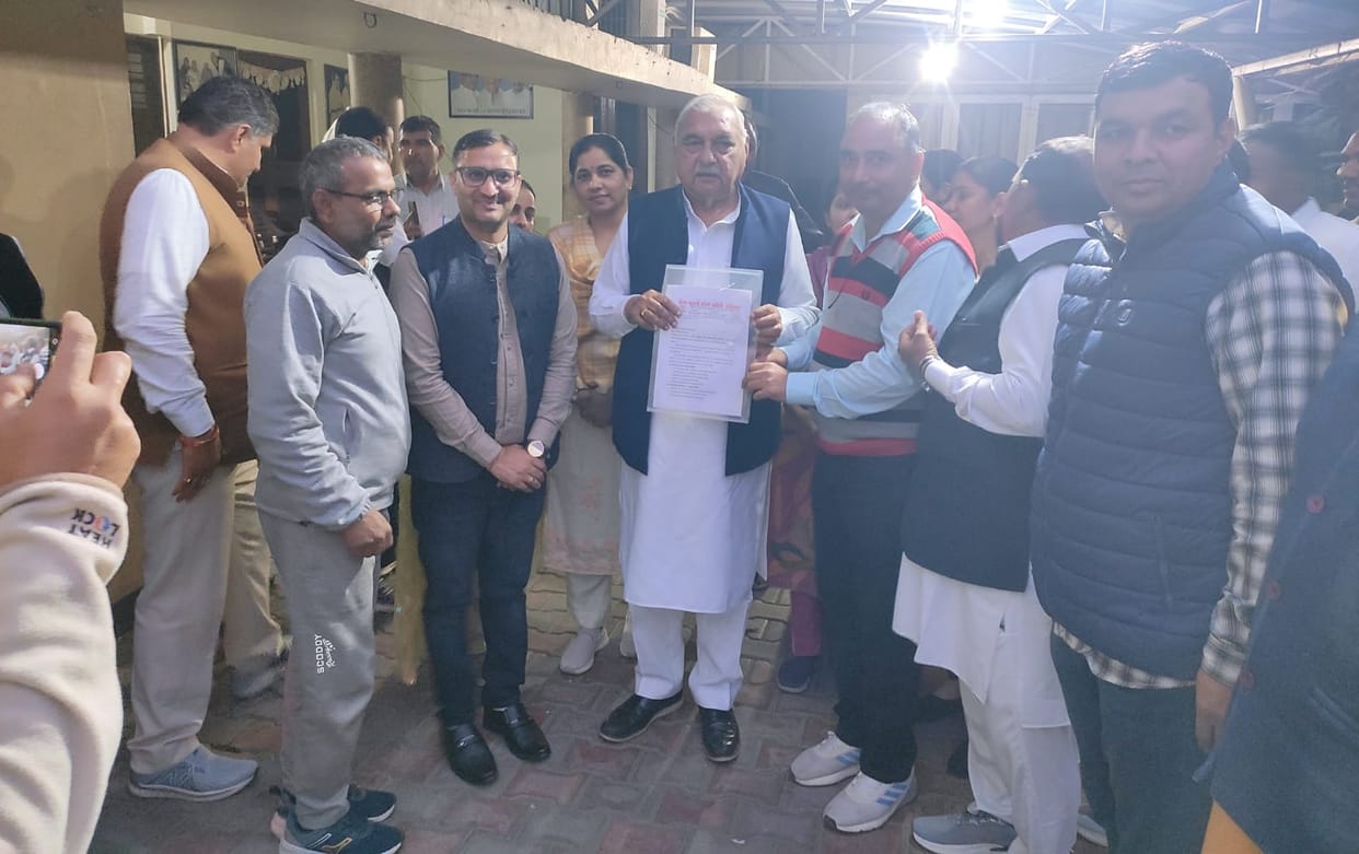 Employees demanded restoration of old pension
