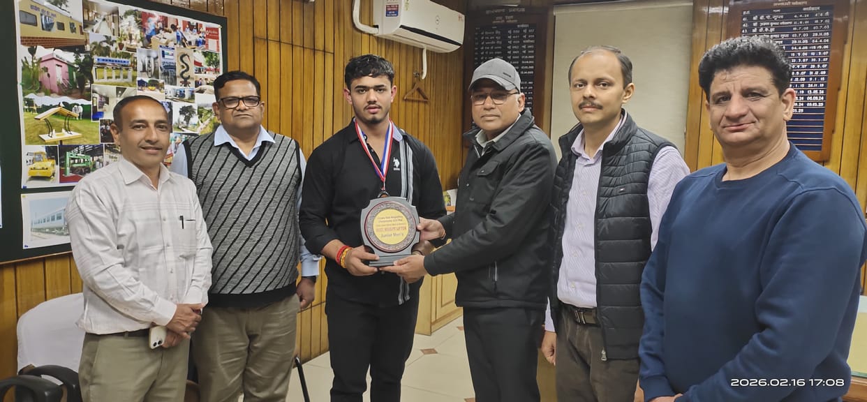 Railway employee lifts 147 kg to set national record