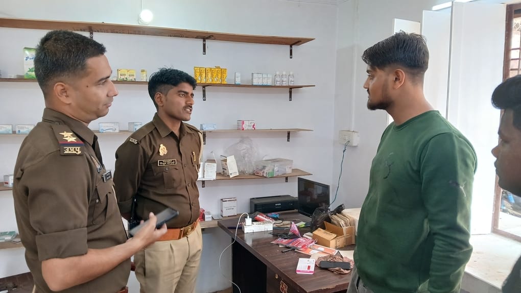 Theft in Dukhharnath Temple and Jan Aushadhi Center