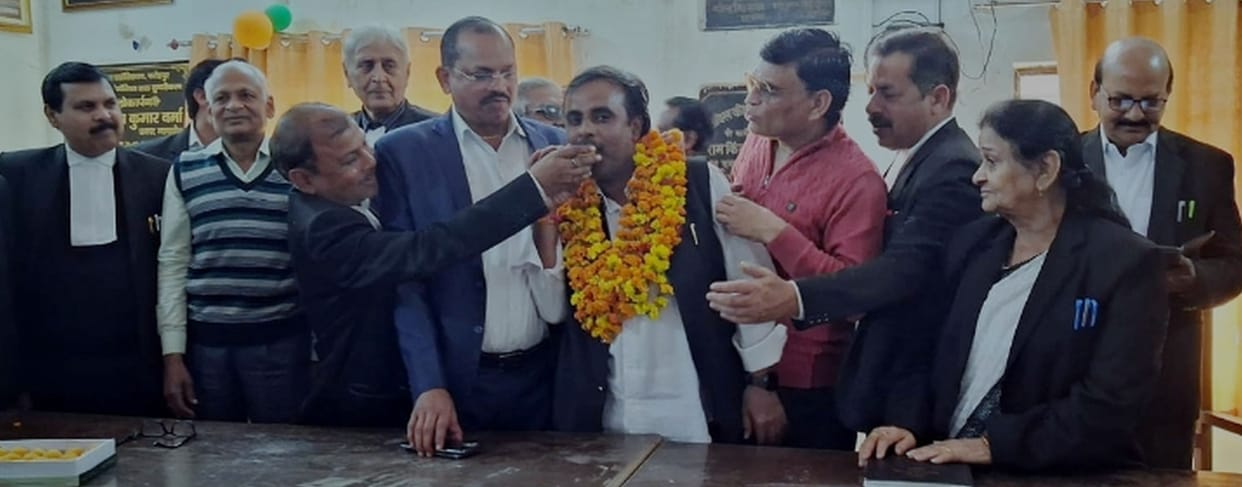 Advocates welcomed the District President of the Legal Cell.