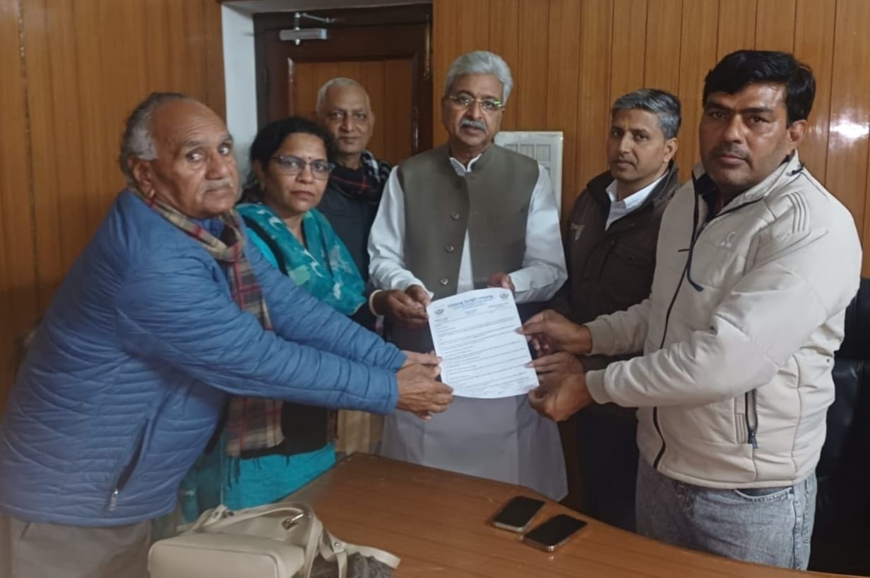 Disabled Association Umang submitted a memorandum to the State President of Congress.