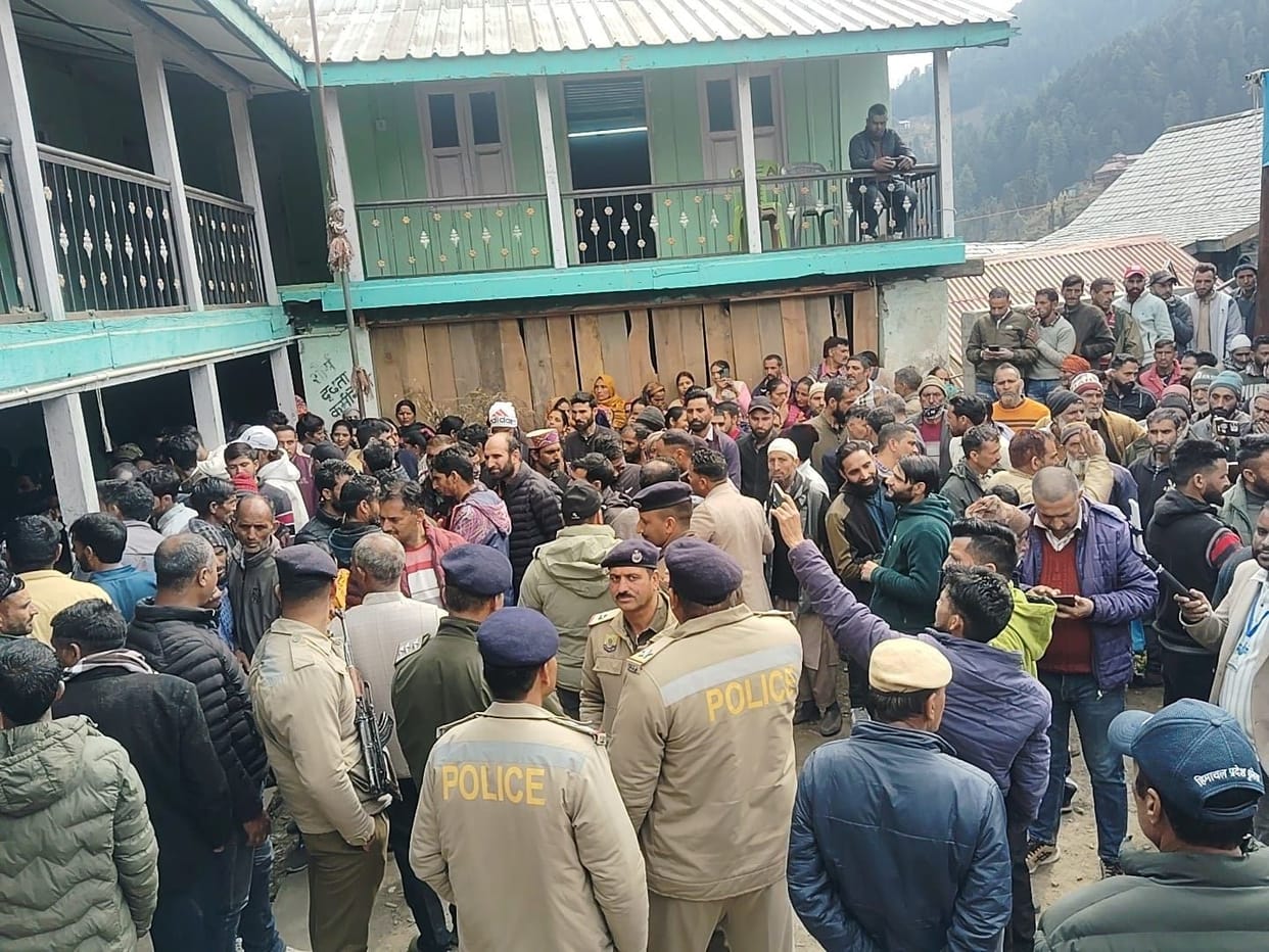 The proposal to establish Bhasua Panchayat under police protection was approved.