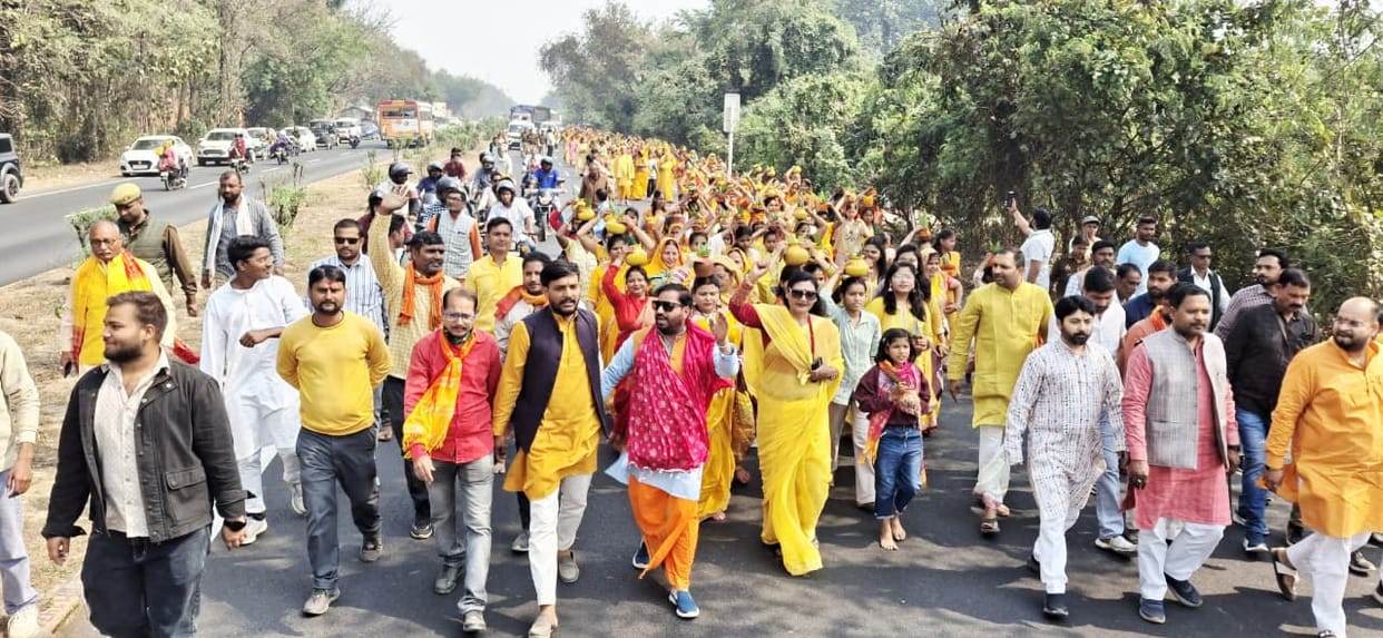 Women took out a Kalash Yatra at the beginning of the Ramayana Katha.