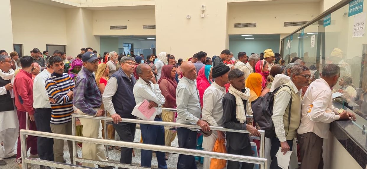 Allergies and respiratory diseases increased as the weather changed, 350 patients reached the district hospital daily.