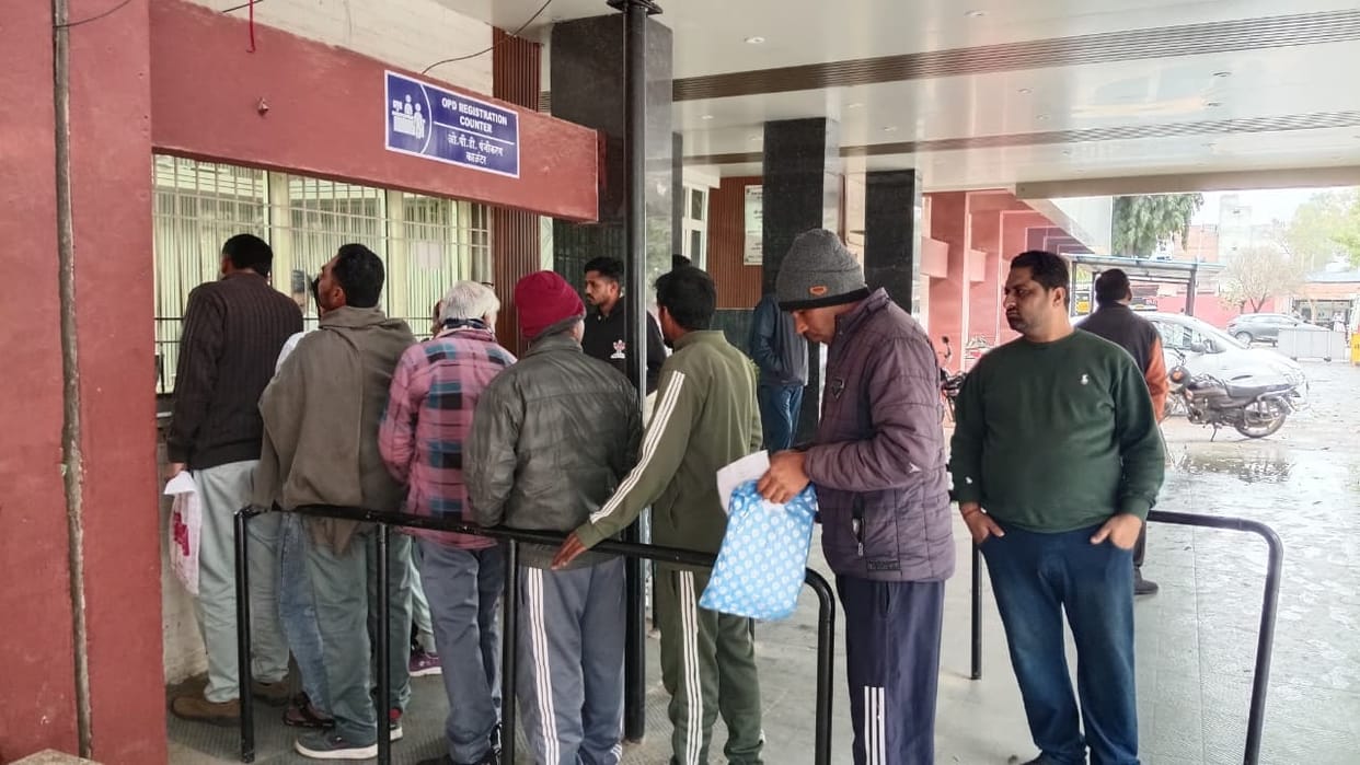 Due to changing weather, viral patients increased in civil hospital