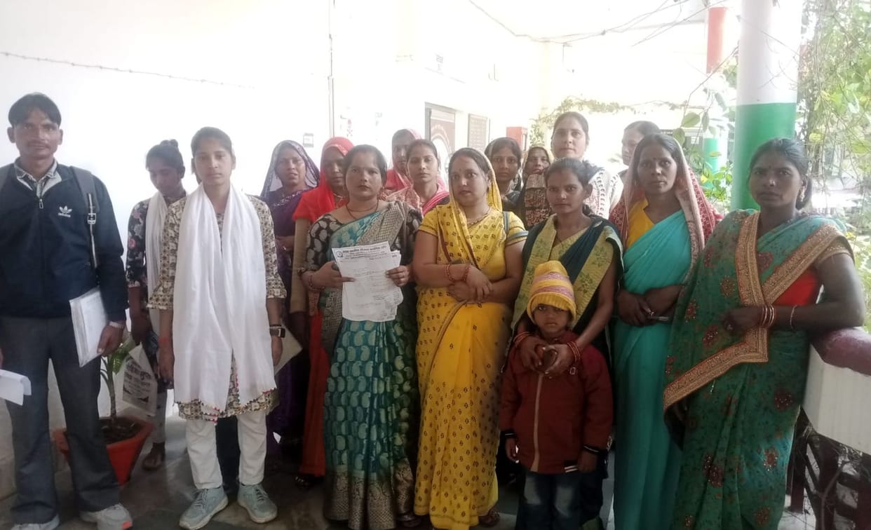 Women mates got angry over several problems including not getting remuneration on time
