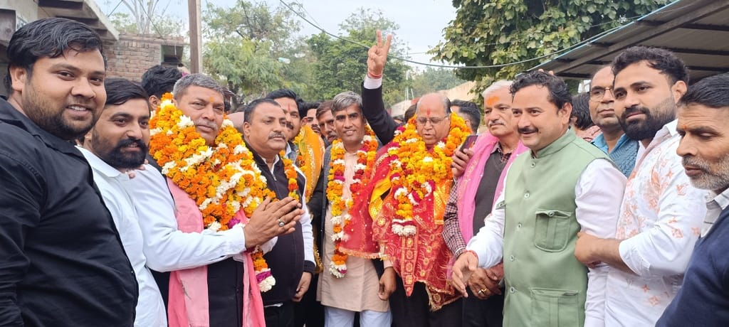 Rajesh Paliwal was elected president of the Chhata Bar, and Sunil was elected secretary.