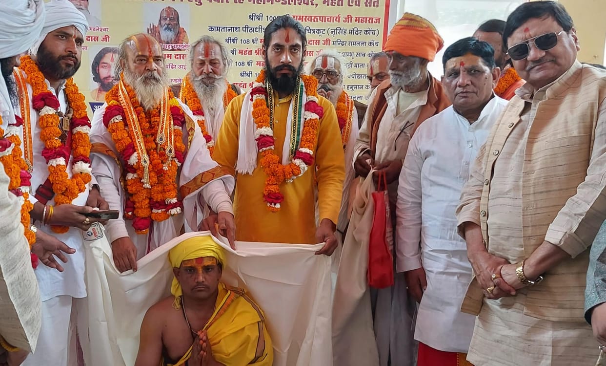 Sandeep became a slave from Shandilya and got the Mahantship of Ganesh Temple