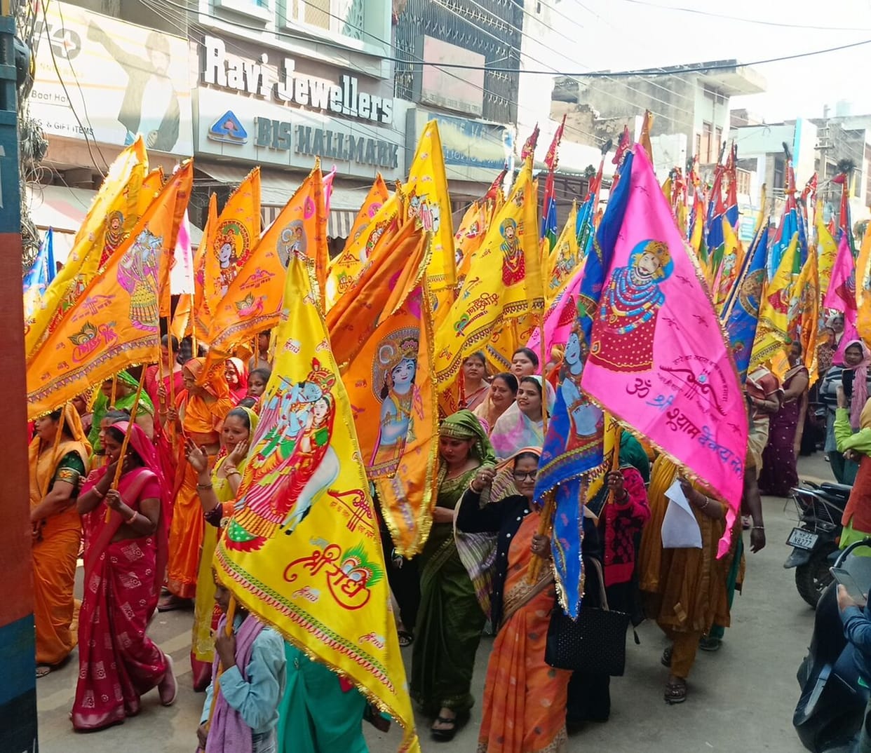 Flag procession taken out in the city for Khatu Dham