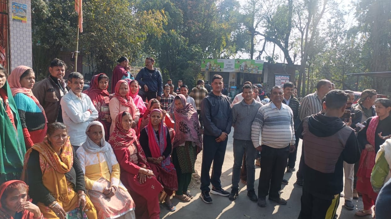 People came out in support of forming a new Panchayat in Jogipur.