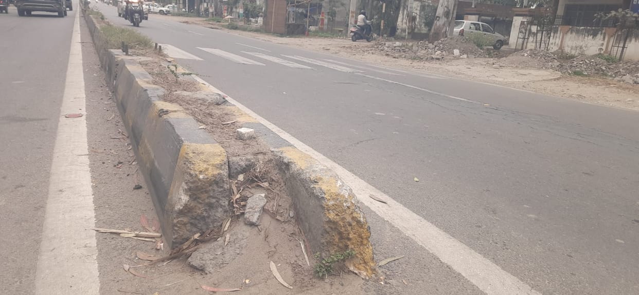 Illegal cuts still open, traffic lights broken