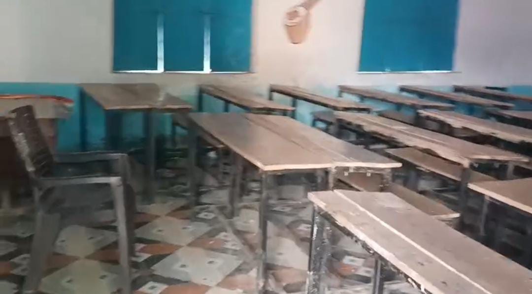School Shuts Classes Over Ceiling Fan Installation, BEO Orders Action in Munger