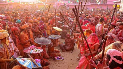 Millions of devotees will witness Lathmar Holi in Rangili Gali.