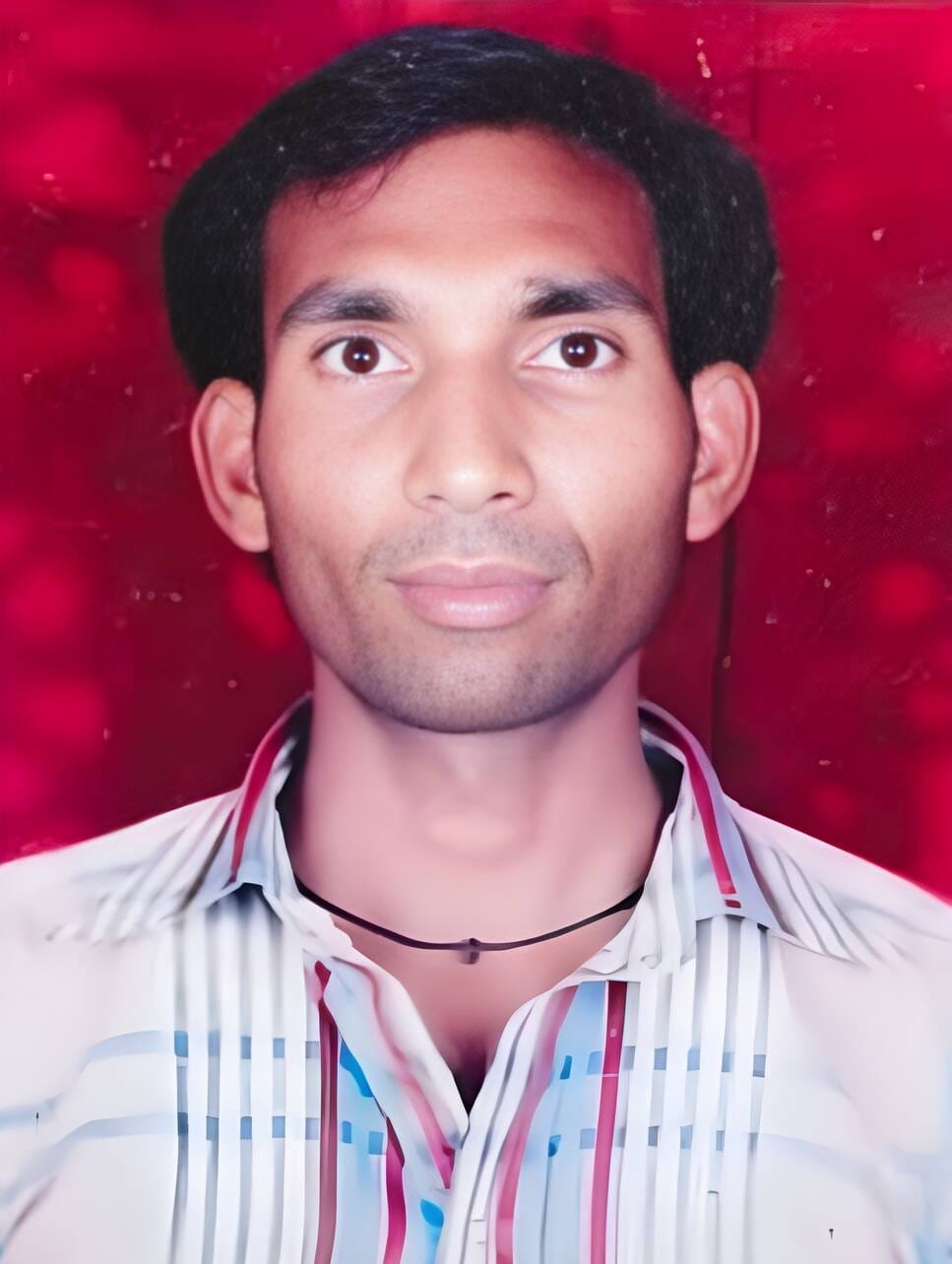 Labourer crushed to death by unknown vehicle, protest for four hours by keeping body on road