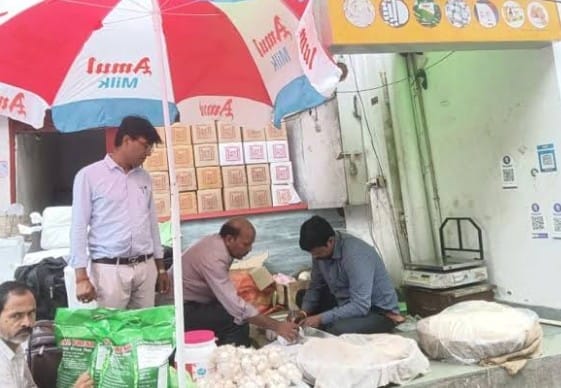 Khowa begins to arrive, notices issued to three for being refined