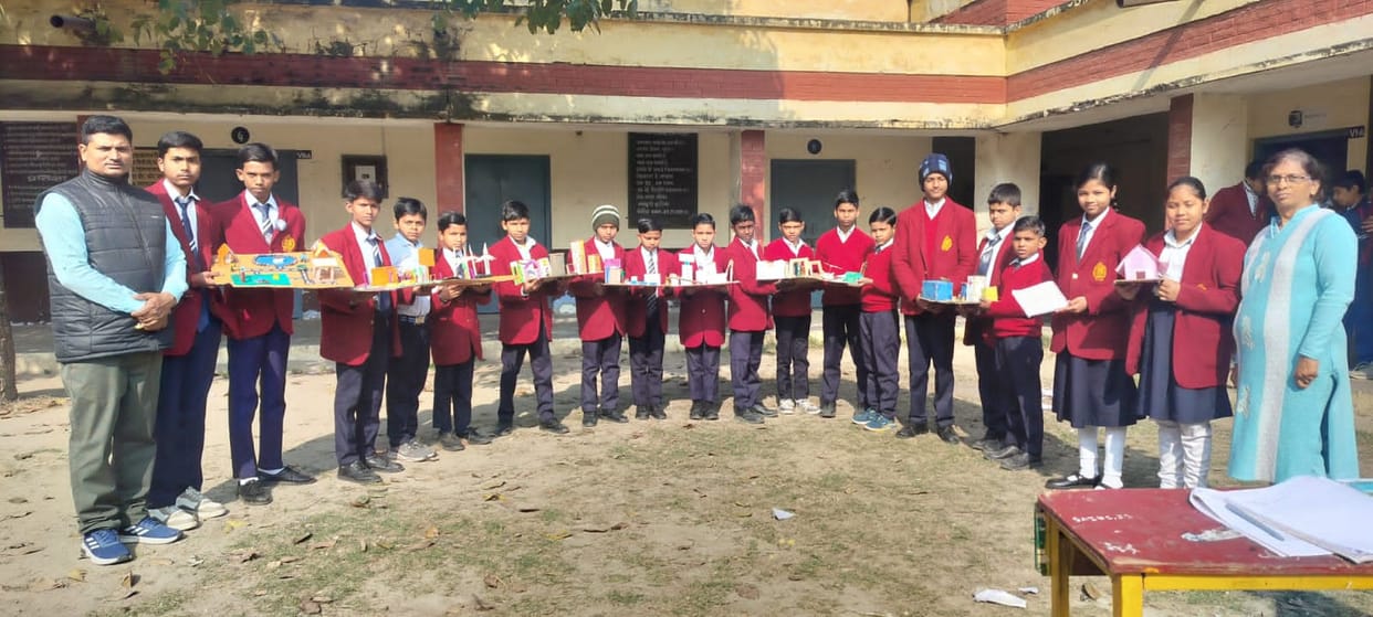 India carved out of paper, sixth grade students showcased their creative talent