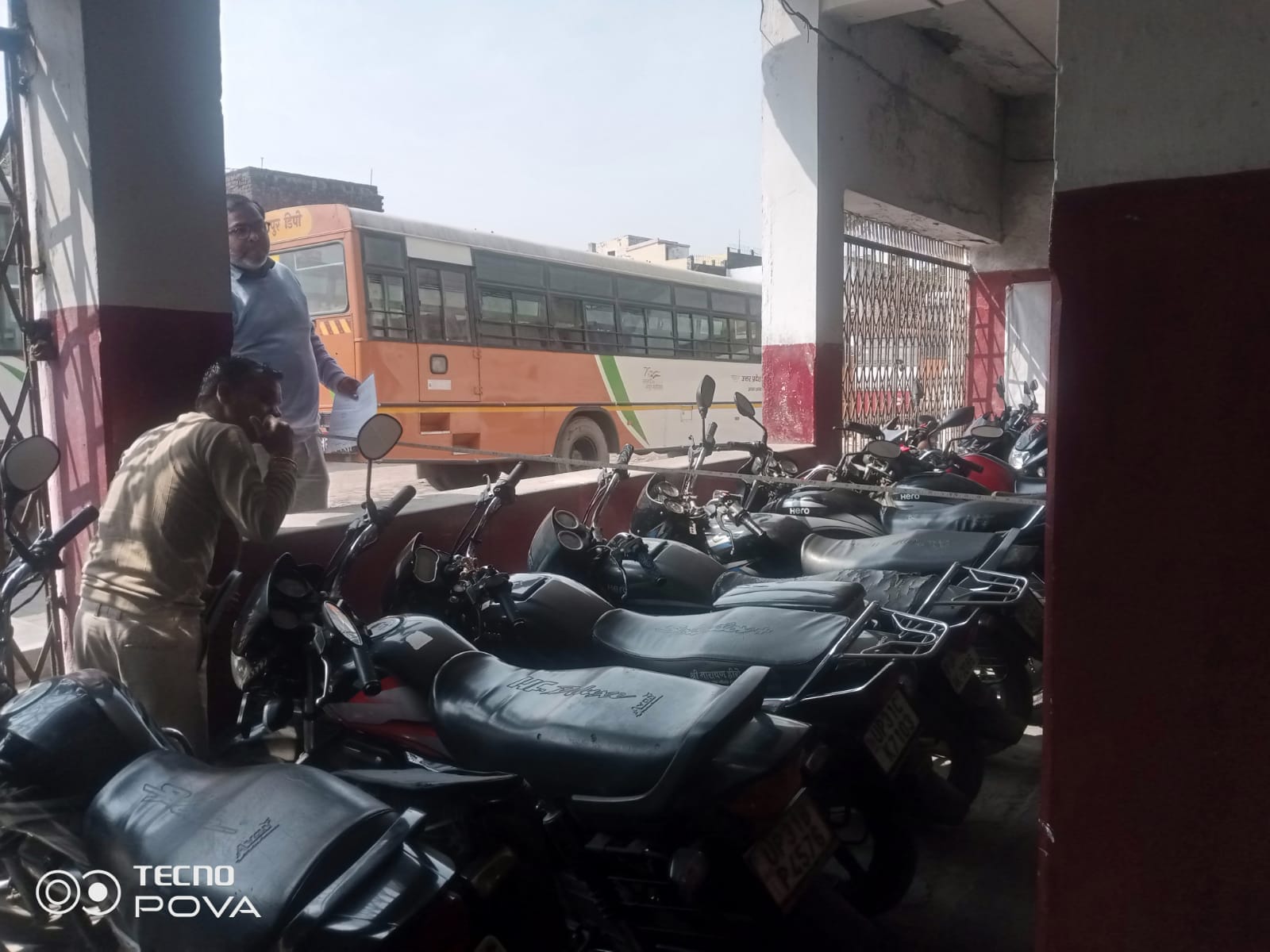 The old building of Lakhimpur Roadways will be demolished and a new one will be built