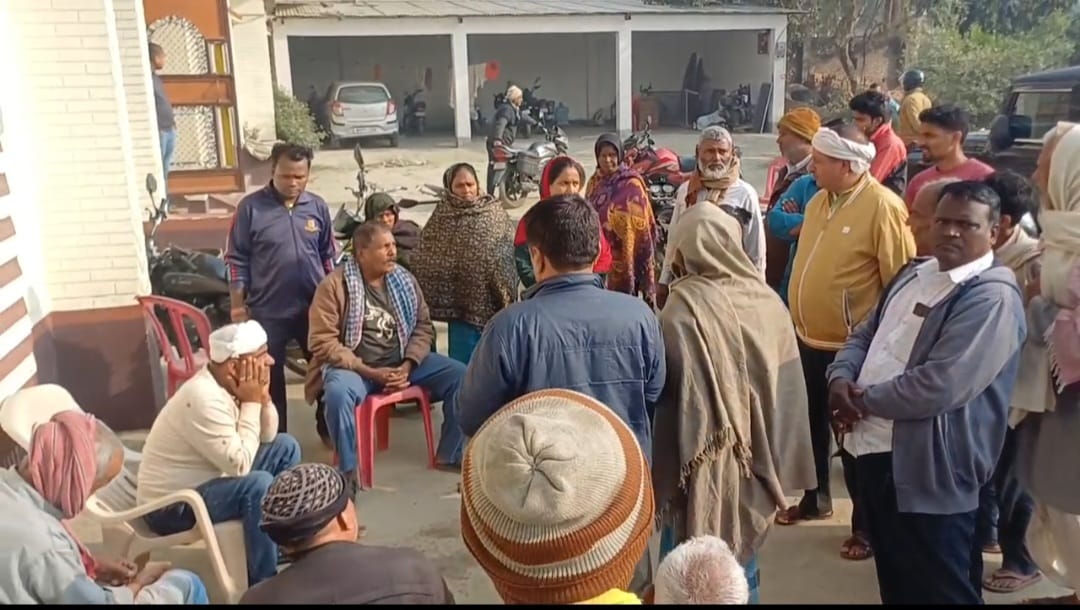 Muzaffarpur Bihar news :two party clashed over car parking three people injured police investigate