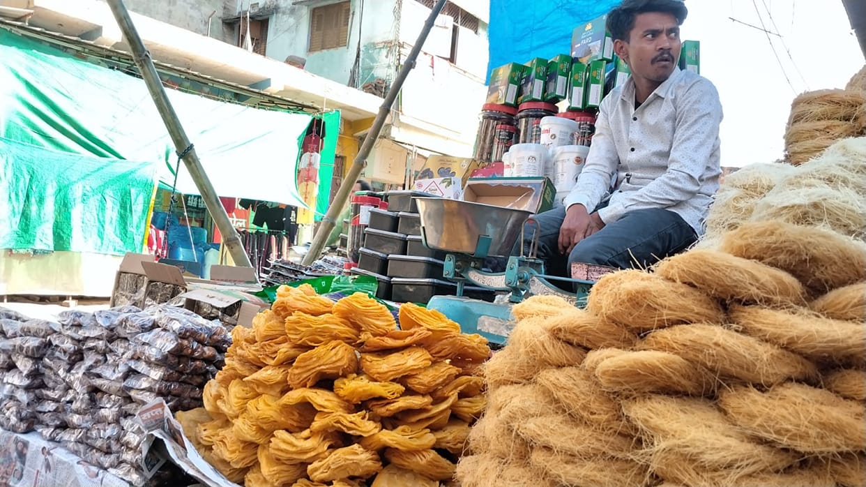 Kimia Gold dates price hiked by Rs 300 per box