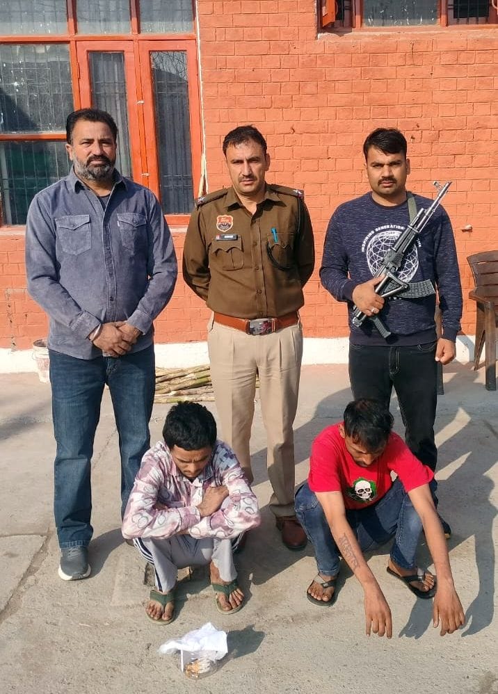 Two accused arrested for stealing jewellery and cash from a house