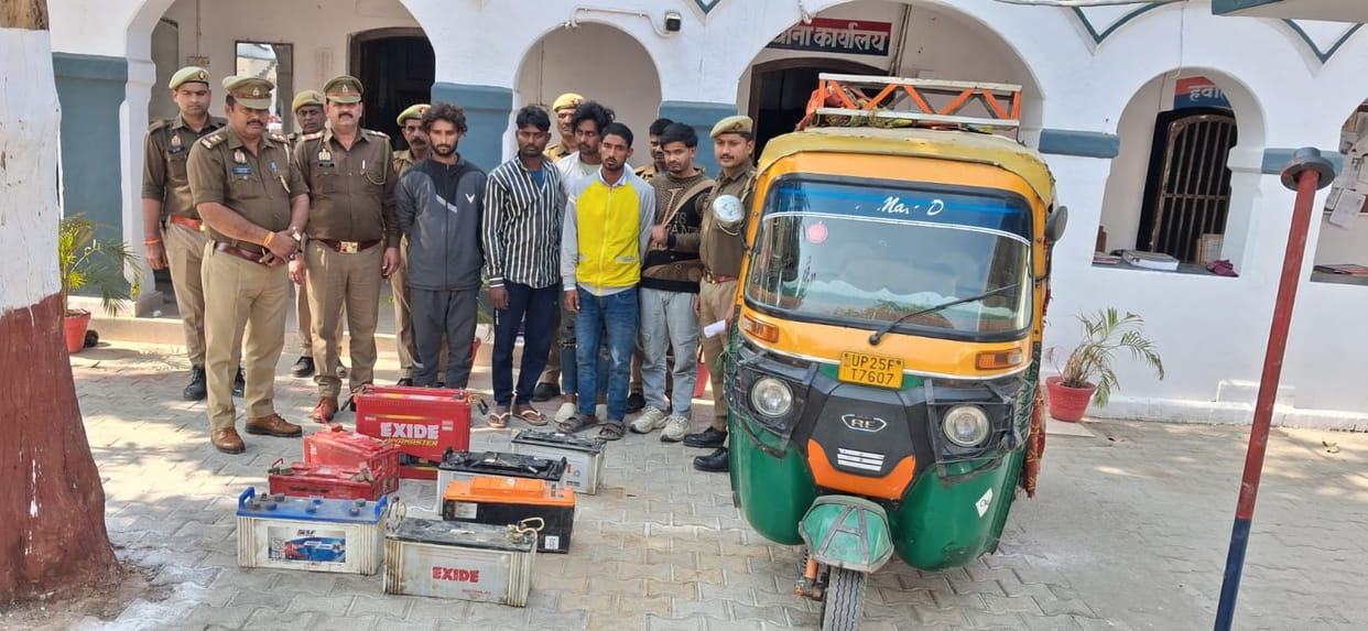 Five criminals arrested, eight stolen batteries recovered