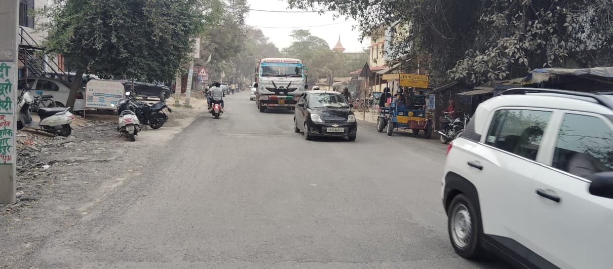 A 16-km stretch of NH-233 has become a death zone, with three major accidents every week.
