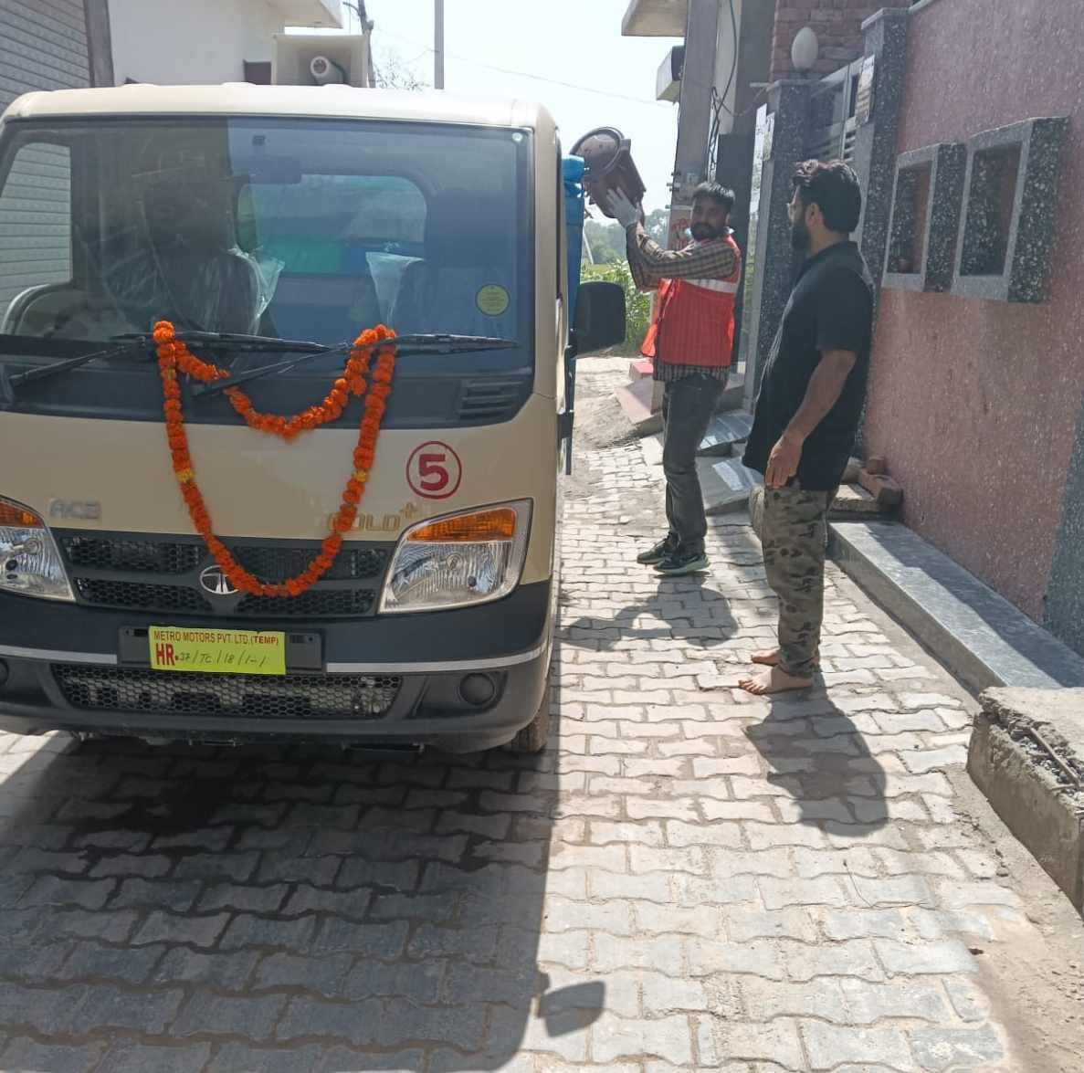 FIR lodged against door-to-door garbage collection agency, CSI
