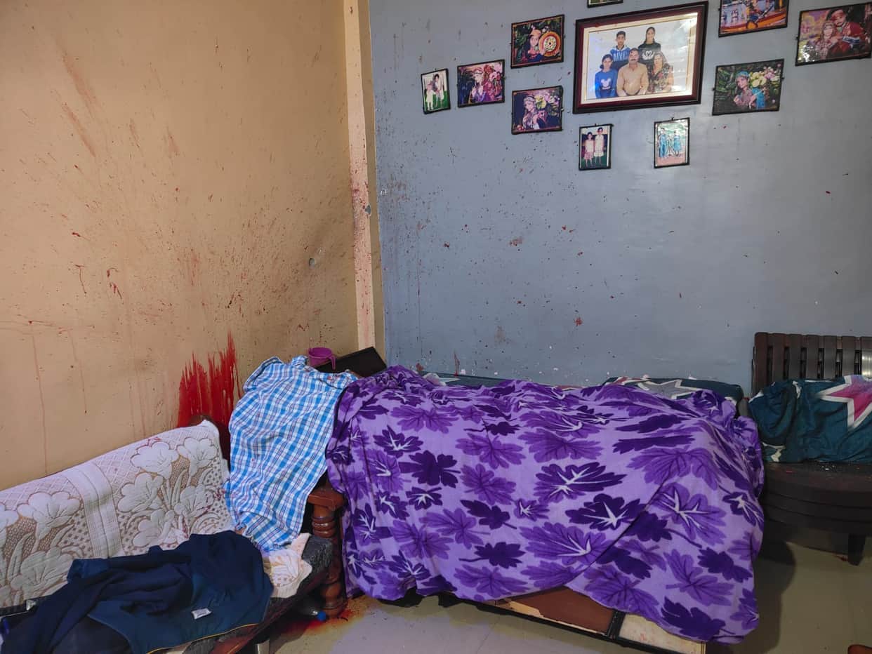 retired soldier shot himself while intoxicated, dying instantly; blood splattered all the way to the ceiling.