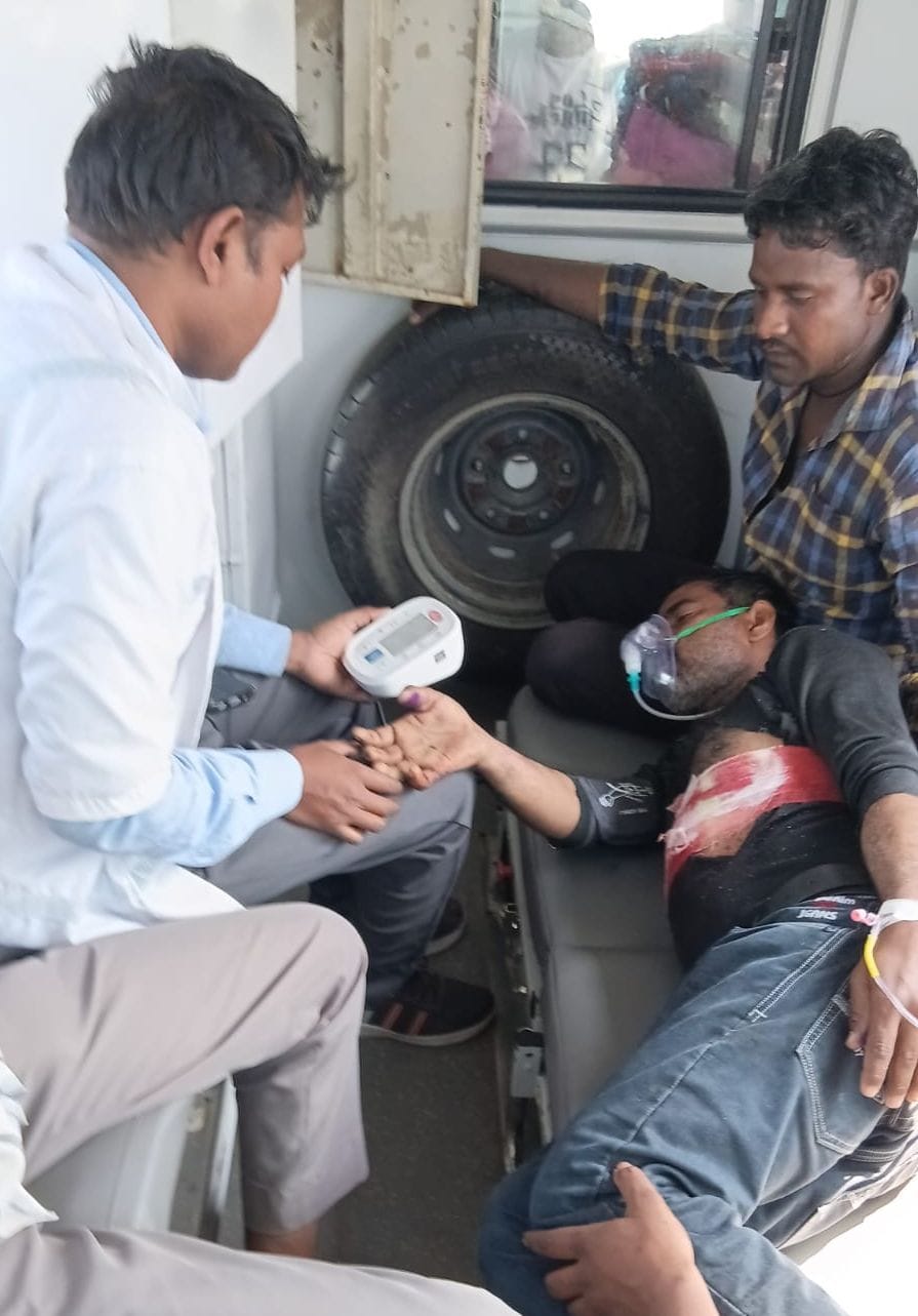 E-rickshaw driver shot, condition critical