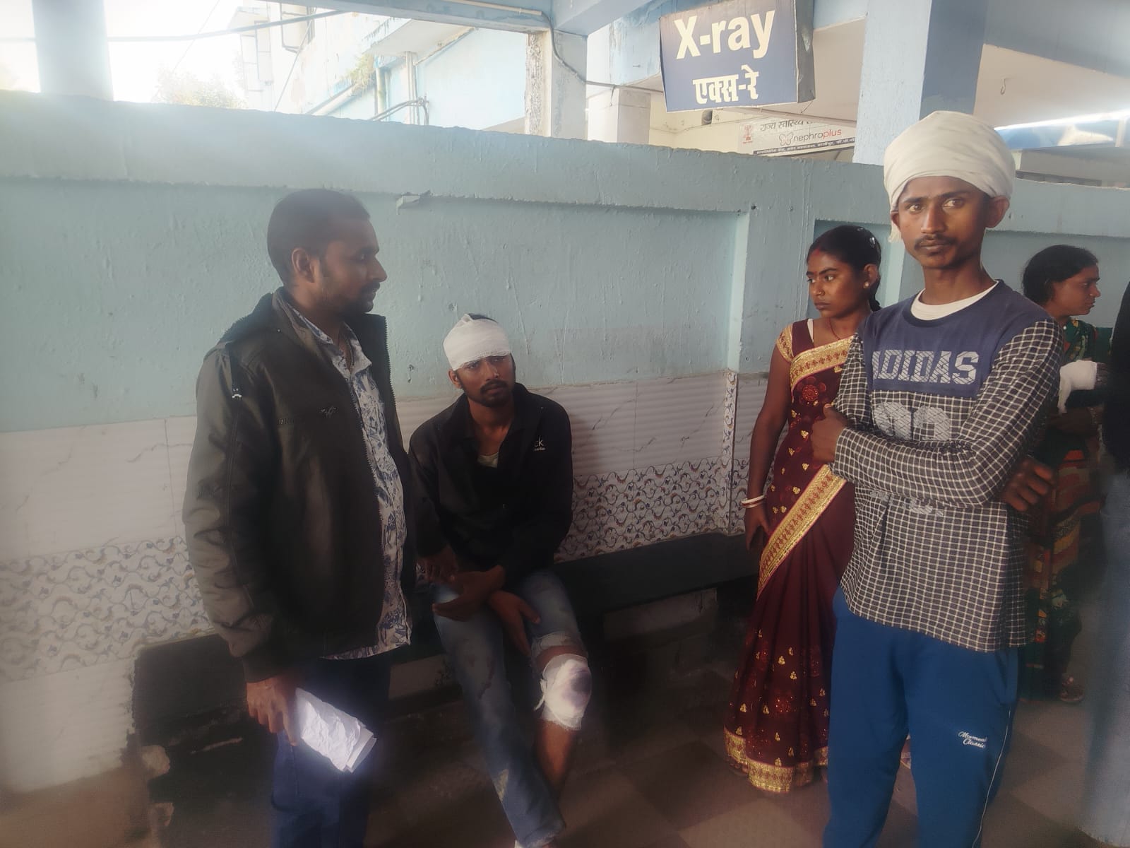 घायल सदर अस्पताल में भर्ती।