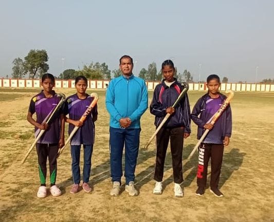 Four hockey players selected in the divisional team