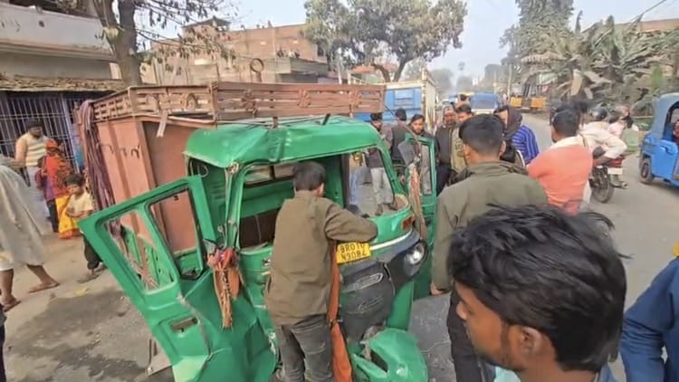 Bihar News: हाजीपुर में सड़क हादसे में टेंपो चालक की मौत, चार घायल, जांच में जुटी पुलिस