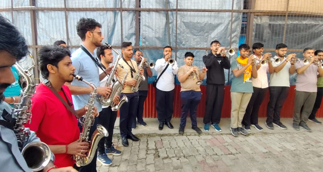 100 musicians of Ghosh Dal practice in Karsevakpuram
